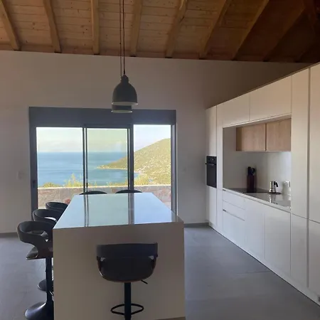Contemporary With Pool And Sea View