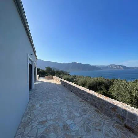 Contemporary With Pool And Sea View *